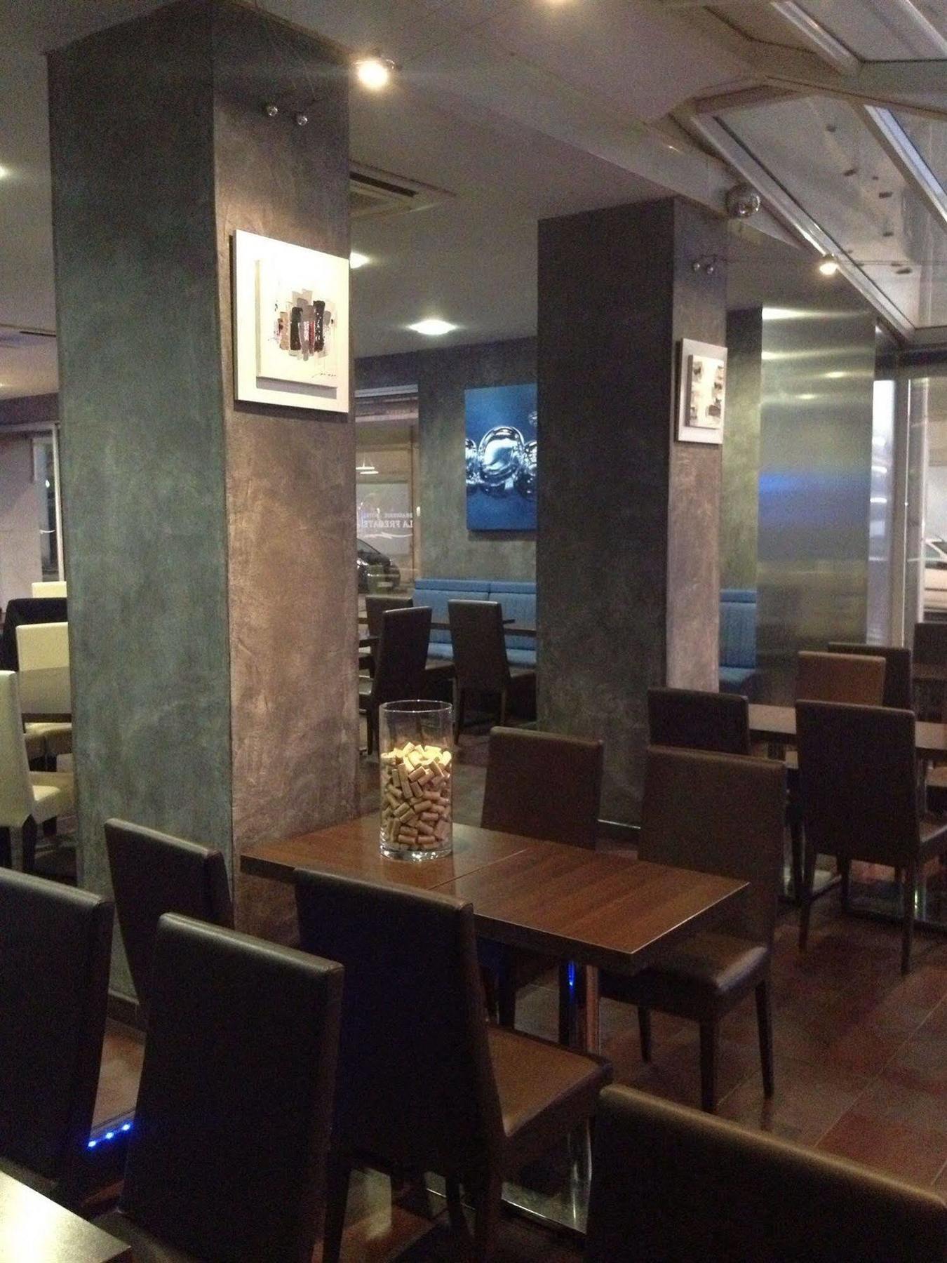 Hotel Restaurant La Fregate Ла-Сейн-сюр-Мер Экстерьер фото
